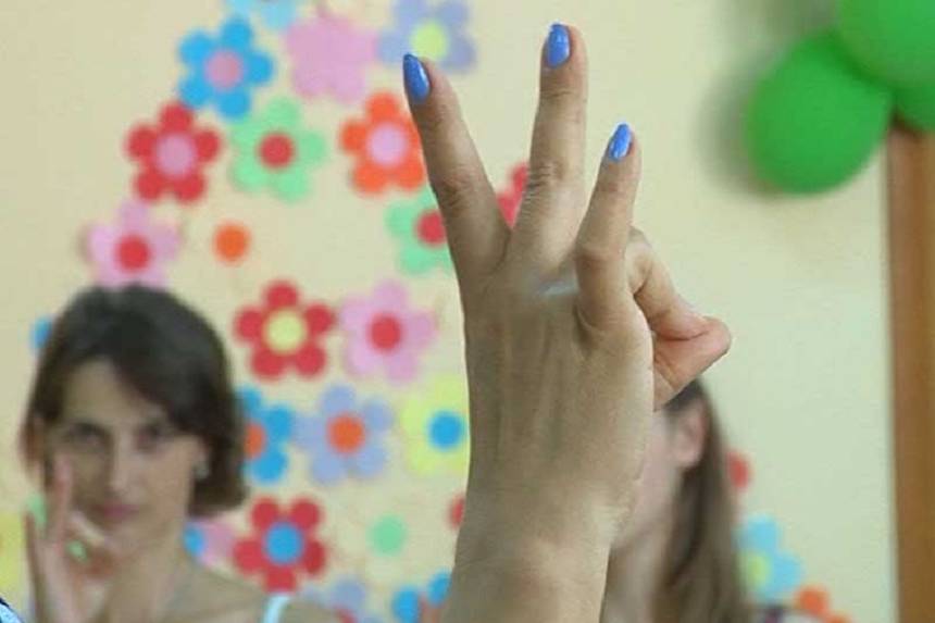 Новини Вінниці / Молодих вінничан безплатно навчатимуть жестової мови 