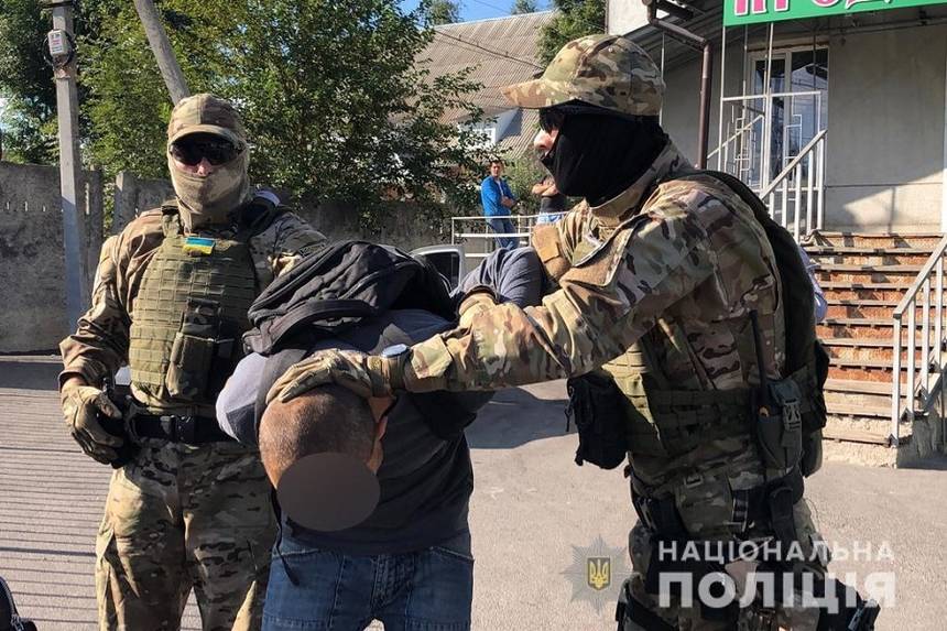 Новини Вінниці / Затриманий за підозрою у поширенні дитячого порно 32-річний вінничанин повісився в камері на простирадлі 