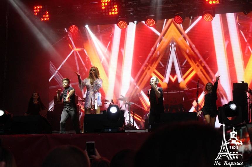 Новини Вінниці / Зворушливе освідчення на сцені, подарунки новонародженим від мерії та драйв від Федишин, Шурова і «Ляпіса»: як у Вінниці завершили святкувати День міста (ФОТО, ВІДЕО) 