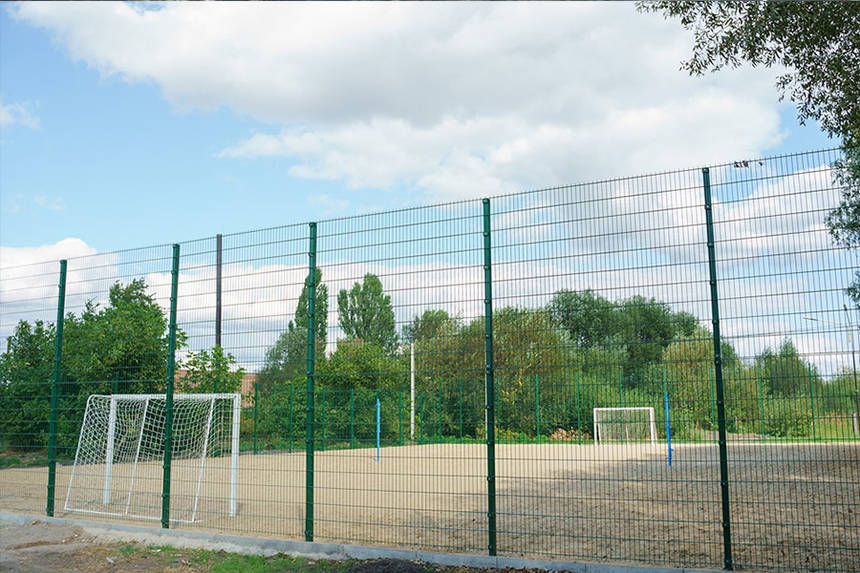 Новини Вінниці / У Вінниці закінчили роботи по побудові модернізованого спортивного майданчику на Тяжилові (ФОТО)