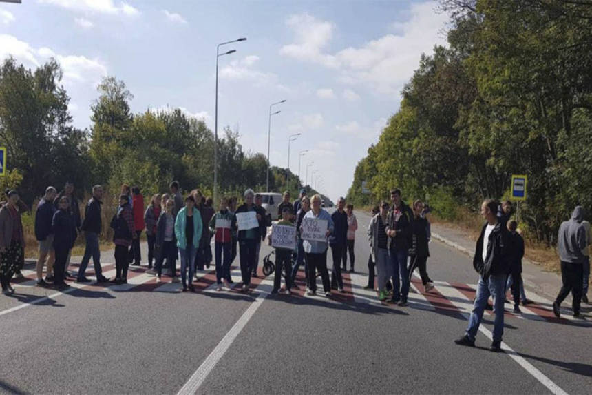 Новини Вінниці / Під час перекриття траси поблизу Вінниці відбулися сутички між водіями та протестувальниками 