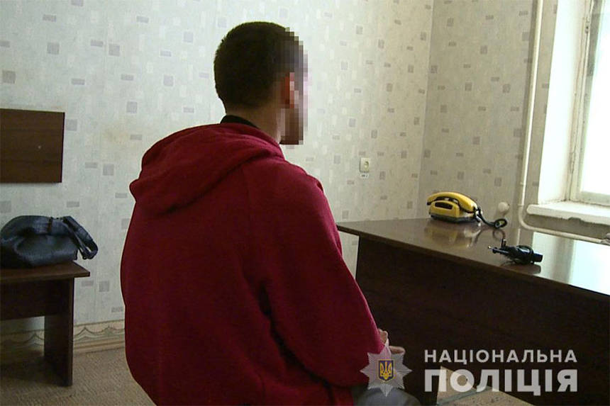 У Вінниці завдяки сусідам впіймали сімейну пару, яку підозрюють у спеціалізації на квартирних крадіжках / Новости Винницы и области / Інформаційний портал На Париже Новини Вінниці / У Вінниці завдяки сусідам впіймали сімейну пару, яку підозрюють у спеціалізації на квартирних крадіжках