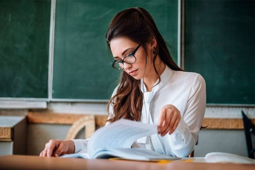 Новини Вінниці / Чому у Вінниці змінили розмір надбавки освітянам: відсоткова арифметика, гроші, постанови і рішення