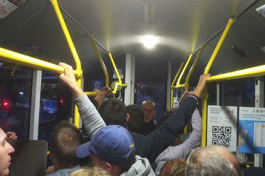 Мерію Вінниці через петиції просять зменшити вартість місячних проїзних квитків та проїзду студентів і школярів / Новости Винницы и области / Інформаційний портал На Париже Новини Вінниці / Мерію Вінниці через петиції просять зменшити вартість місячних проїзних квитків та проїзду студентів і школярів