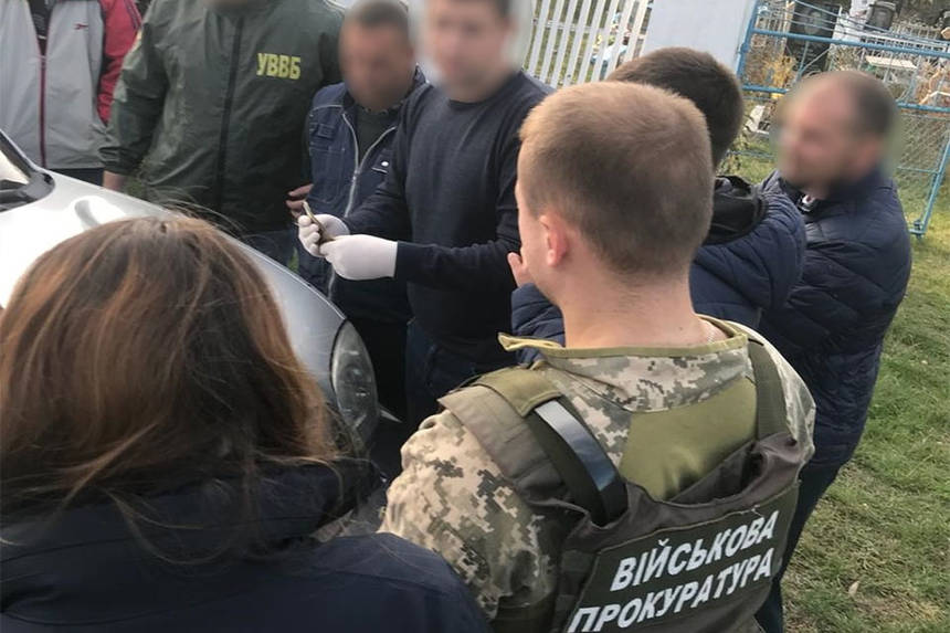 Новини Вінниці / На Вінниччині прикордонника затримали на хабарі за рибальство