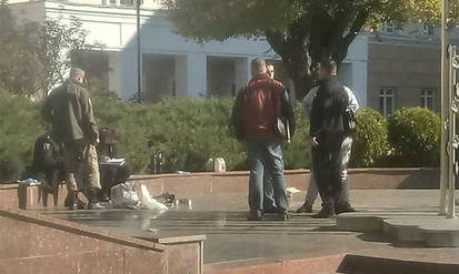 Новини Вінниці / Хто підклав петарди під «Дерево свободи» у Вінниці? Поліція не розкриває ім’я потенційного зловмисника