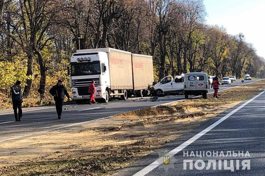 На Вінниччині у ДТП під Немировом загинула людина (ФОТО) / Новости Винницы и области / Інформаційний портал На Париже Новини Вінниці / На Вінниччині у ДТП під Немировом загинула людина (ФОТО)