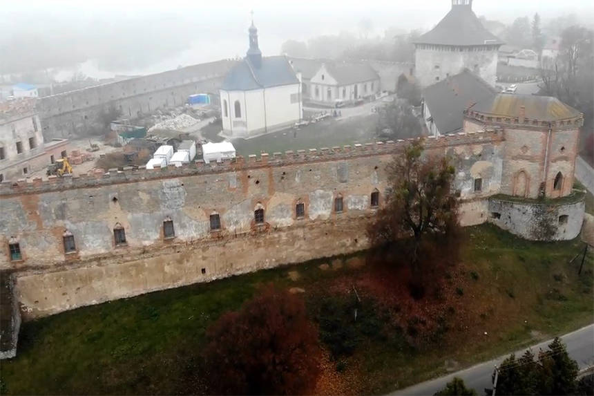 Новини Вінниці / Як виглядає фортеця в тумані перед Хелловіном. Вінничани зняли містичне відео без попередньої режисури (ВІДЕО)