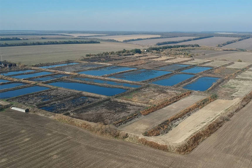 Новини Вінниці / Отруєна земля. Як виглядають з повітря тростянецькі бардополя на Вінниччині (ФОТО, ВІДЕО)