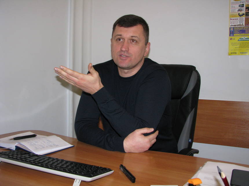 Новини Вінниці / Андрій Ковальов: Три роки жителі 26 вінницьких багатоповерхівок сплачують за тепло більше через позицію облради