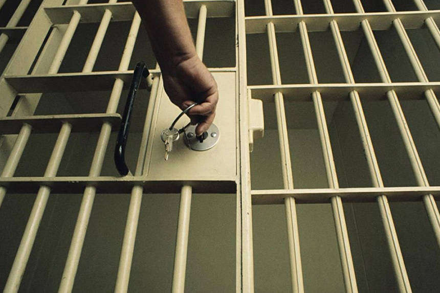 Новини Вінниці / Двох молодих вінничан підозрюють у катуванні