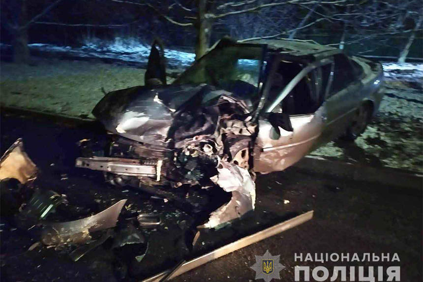 Новини Вінниці / Лобове зіткнення у Немирові на Вінниччині: один чоловік загинув, п’ятеро постраждало (ФОТО)