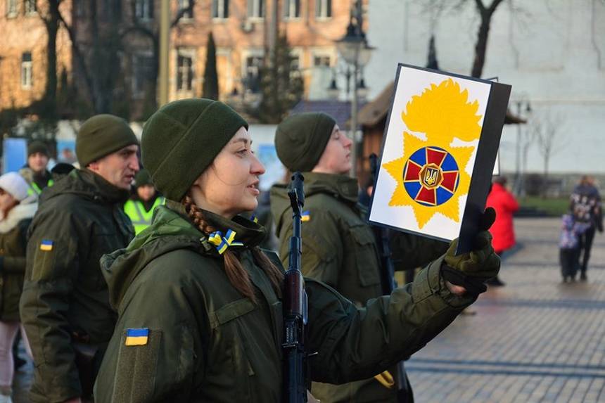 Новини Вінниці / У центрі Вінниці 32 новобранці Нацгвардії склали військову присягу (ФОТО)