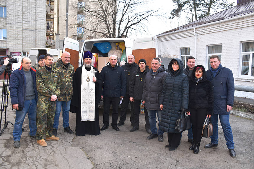 Новини Вінниці / У Вінниці відвезли близько 12 тон гуманітарки у зону ООС