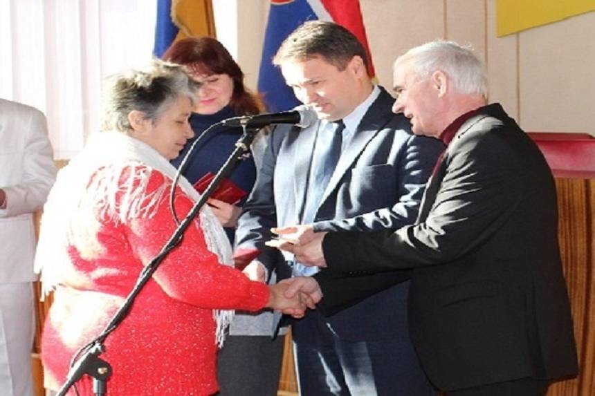 Новини Вінниці / На Вінниччині нагородження матерів-героїнь приурочили до Дня Собороності