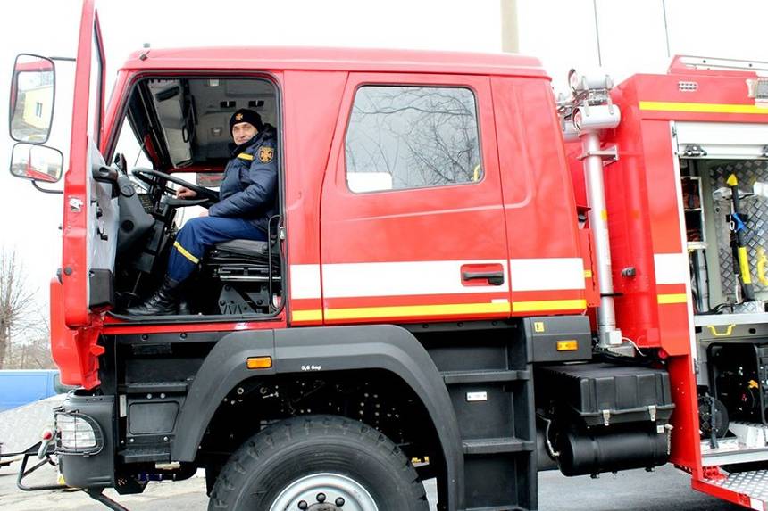 Новини Вінниці / Головний рятувальник Вінниччини проінспектував пожежну частину в Іллінцях