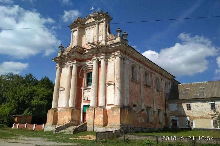 Новини Вінниці / На Вінничині старовинний костел та монастир може отримати нових власників