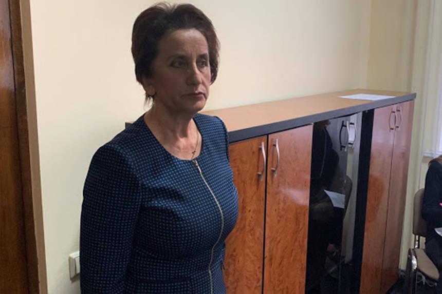 Новини Вінниці / У Вінниці директорці дитбудинку хочуть винесли догану через прострочені ліки, продукти і тарганів