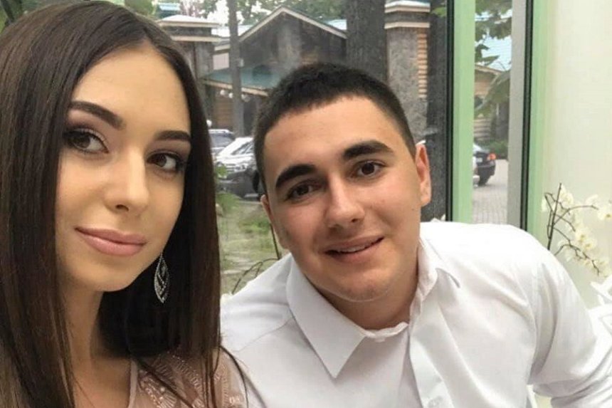 Новини Вінниці / Донька мера Калинівки та син "відомого вінничанина": хто влетів на «Хонді» в дерево у Вінниці 