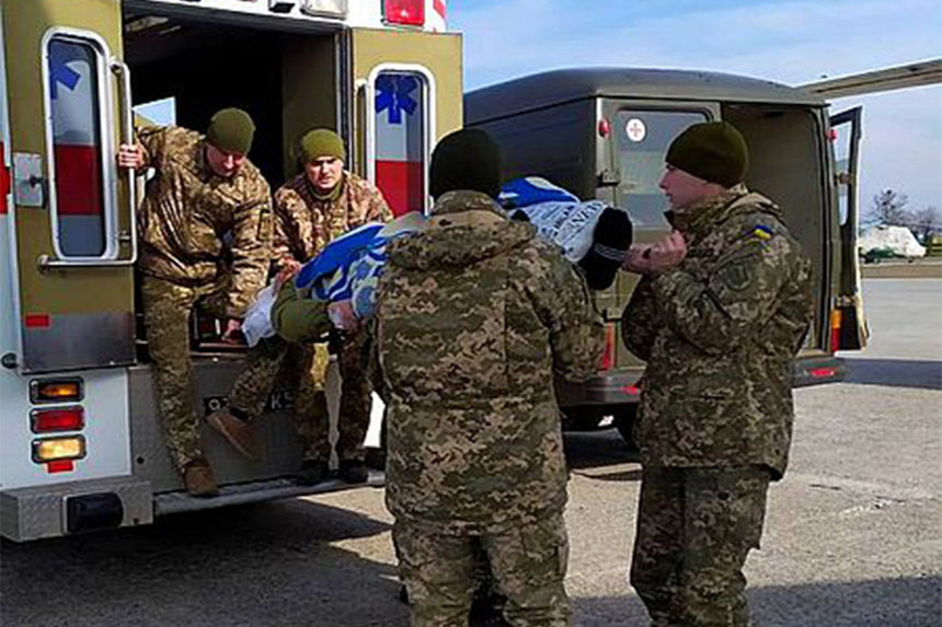 Новини Вінниці / До Вінниці прибув борт з пораненими бійцями