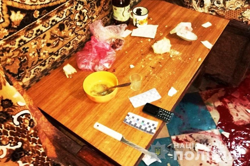 Чергова трагедія під час застілля на Вінниччині: чоловік зарізав співмешканку / Новости Винницы и области / Інформаційний портал На Париже Новини Вінниці / Чергова трагедія під час застілля на Вінниччині: чоловік зарізав співмешканку