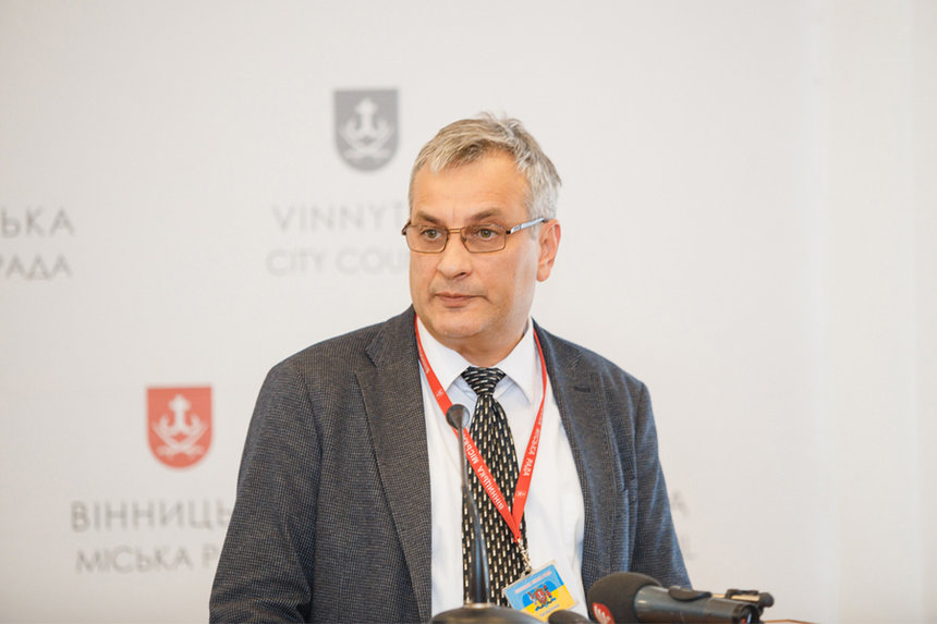 Новини Вінниці / "Вмію тримати удар і буду боротися": чиновник Вінницької мерії, якого підозрюють у зловживаннях, відреагував на звинувачення СБУ