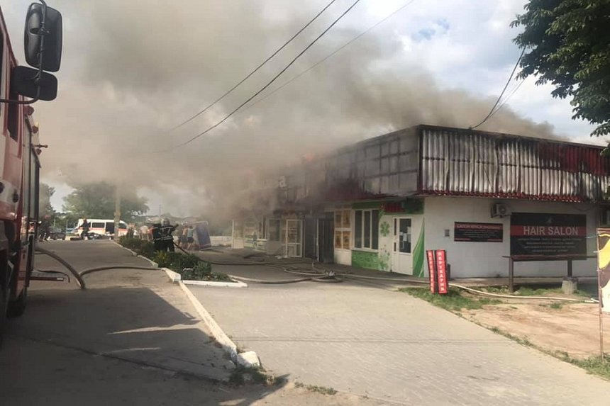 Новини Вінниці / На Вінниччині горів торговий центр