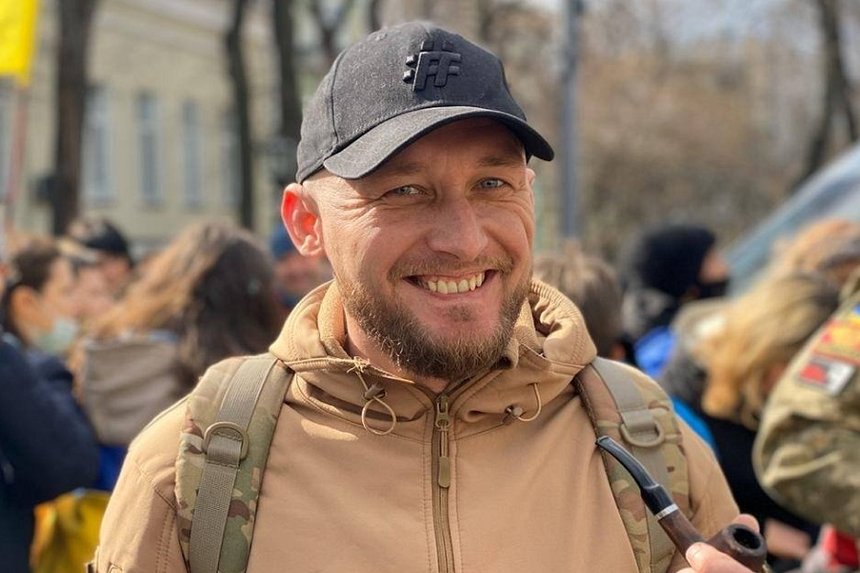 Новини Вінниці / Тату-челендж вінницького АТОвця Грома: Зеленський "пролетів", тепер шанс має Порошенко 