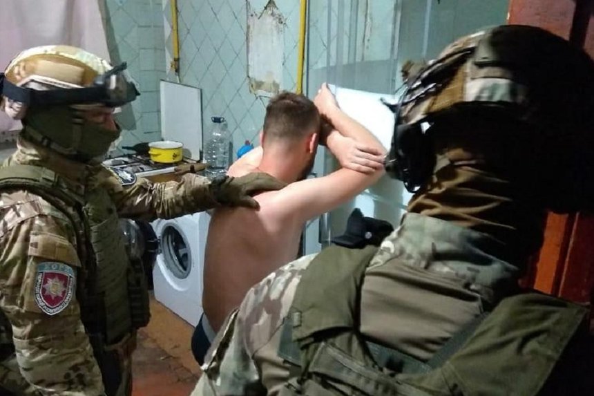 Новини Вінниці / Лідера "Нацдружин Вінниччини" Вербецького затримували на кухні бійці КОРДу: у поліції повідомили деталі гучної справи 