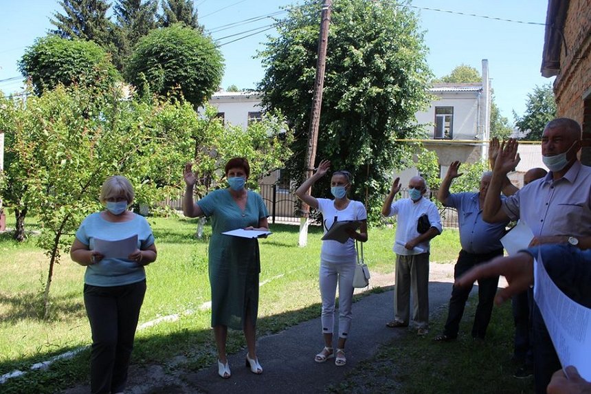 Депутати Калинівської міськради на Вінниччині звернулись до керівництва держави: чого вимагають? / Новости Винницы и области / Інформаційний портал На Париже Новини Вінниці / Депутати Калинівської міськради на Вінниччині звернулись до керівництва держави: чого вимагають?