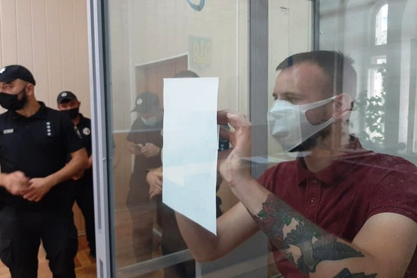 У Вінниці суд обрав запобіжний захід лідеру місцевих "Нацдружин", якого підозрюють у побитті прихильника Шарія / Новости Винницы и области / Інформаційний портал На Париже Новини Вінниці / У Вінниці суд обрав запобіжний захід лідеру місцевих "Нацдружин", якого підозрюють у побитті прихильника Шарія