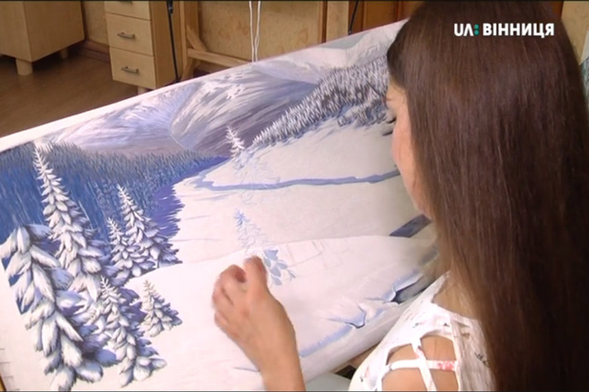 Новини Вінниці / Вінницька майстриня вишиває півтораметрові картини