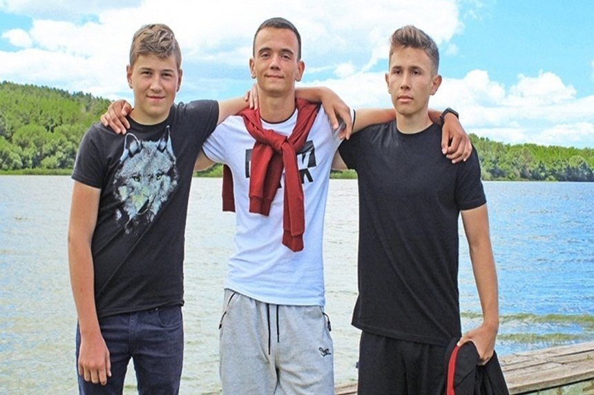 Новини Вінниці / На Вінниччині троє юнаків врятували потопельницю, дорослі на допомогу не поспішали 