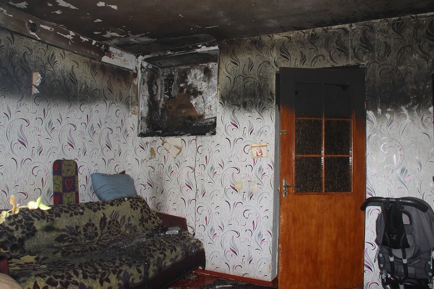 Новини Вінниці / У Вінниці сьогодні гасили пожежу в житловому будинку на Тяжилові (ФОТО)