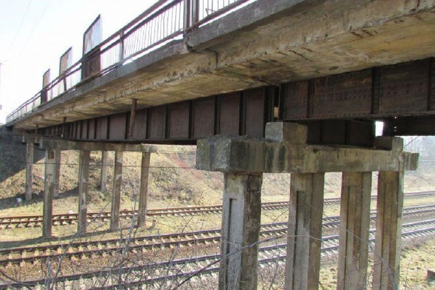 Аварійний міст на Вінниччині нарешті розпочнуть ремонтувати / Новости Винницы и области / Інформаційний портал На Париже Новини Вінниці / Аварійний міст на Вінниччині нарешті розпочнуть ремонтувати