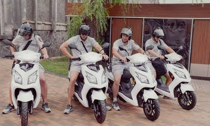 Новини Вінниці / Вінницьким інспекторам з патрулювання видали електроскутери 