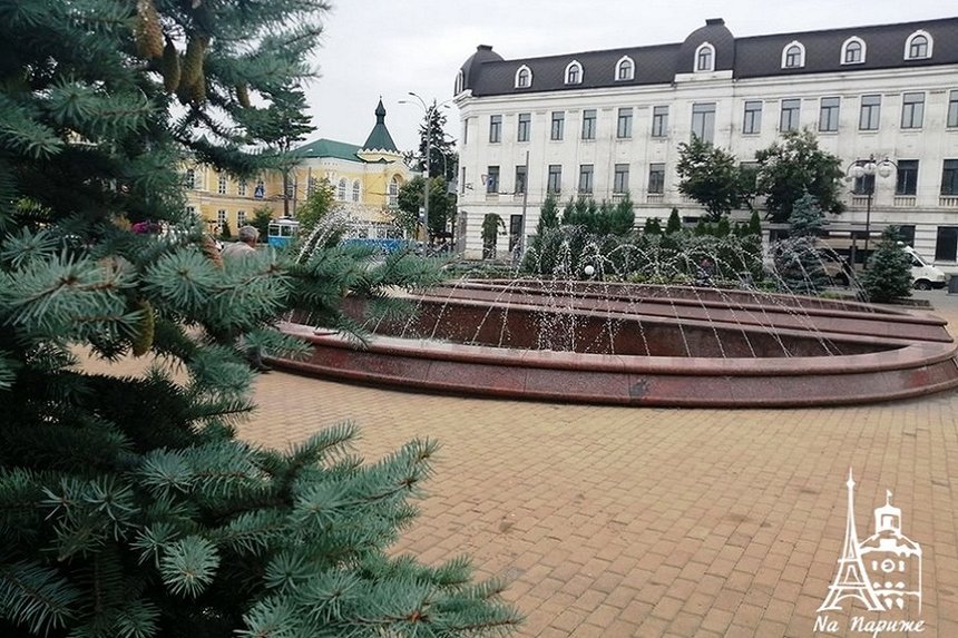 Новини Вінниці / У Вінниці початок роботи фонтану "Рошен" перенесли на 8 серпня, а інші водограї вже вмикають (ФОТО, ВІДЕО)