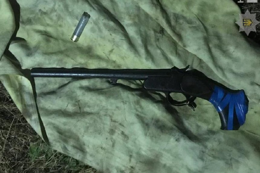 На Вінниччині чоловік за три тисячі гривень продавав обріз: йому загрожує до семи років тюрми / Новости Винницы и области / Інформаційний портал На Париже Новини Вінниці / На Вінниччині чоловік за три тисячі гривень продавав обріз: йому загрожує до семи років тюрми