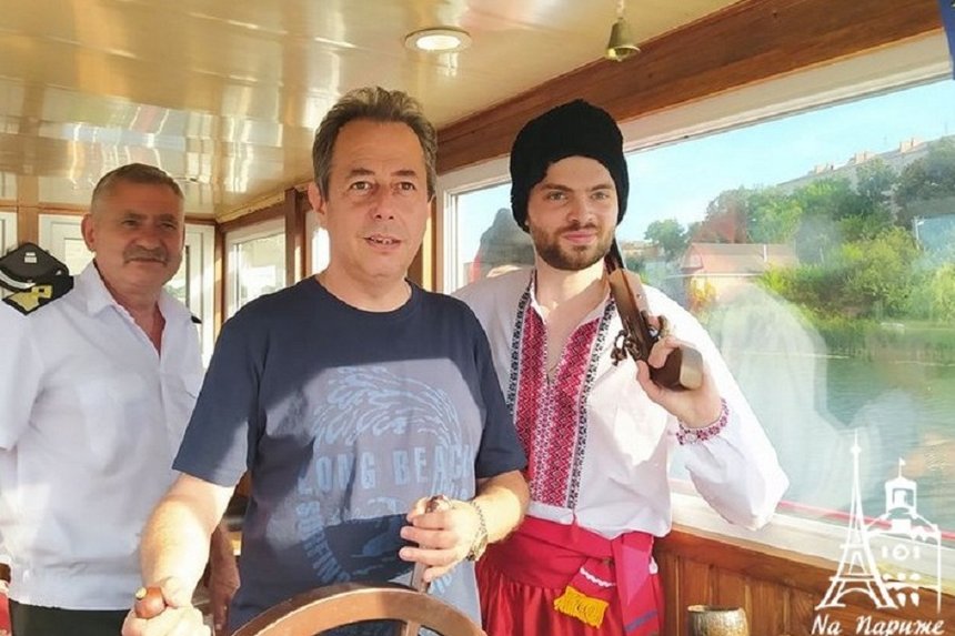 Новини Вінниці / У Вінниці започатковують екскурсії по річці зі справжніми козаками та пістолями (ФОТО, ВІДЕО)