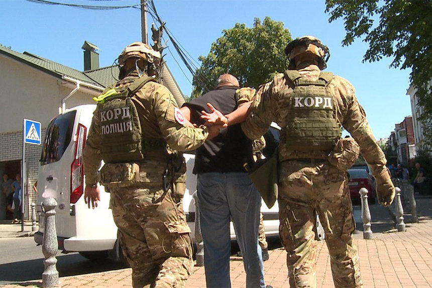 Новини Вінниці / Біля Вежі у Вінниці КОРД затримав двох підозрюваних у нічному погромі в «Європі» (ФОТО) 