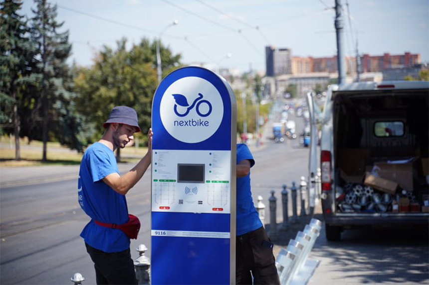Новини Вінниці / У Вінниці монтують десять нових станцій велопрокату