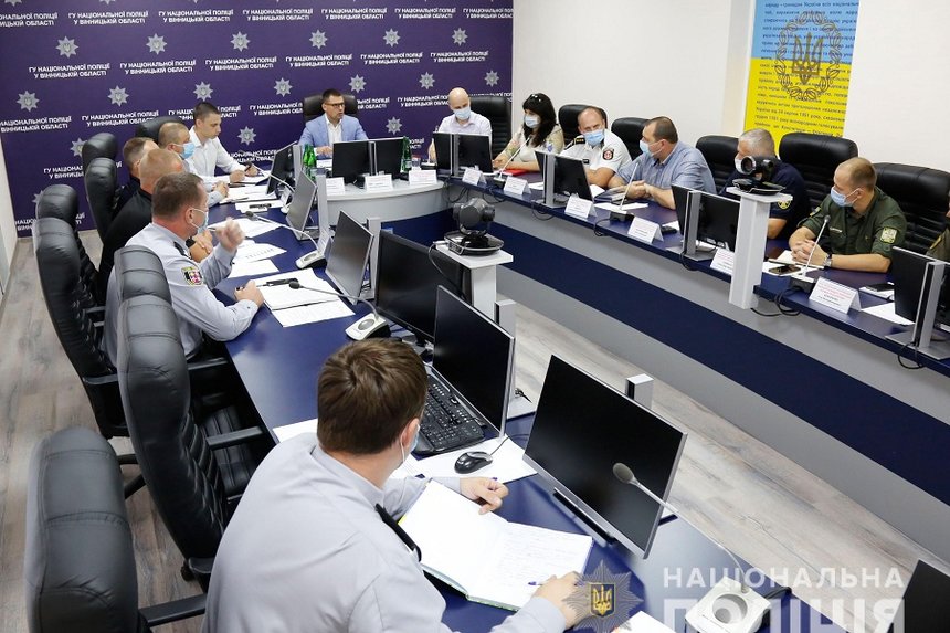 Новини Вінниці / У святкові дні на Вінниччині заплановано пів сотні масових заходів: поліції на вулицях побільшає 