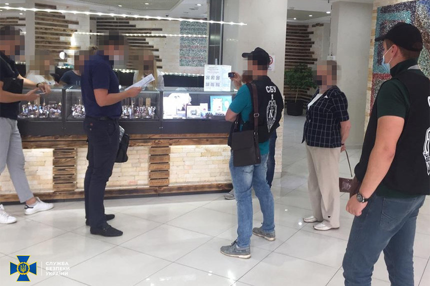 Новини Вінниці / Силовики накрили фінансову піраміду з Вінниччини. Обшуки тривають (ВІДЕО) 