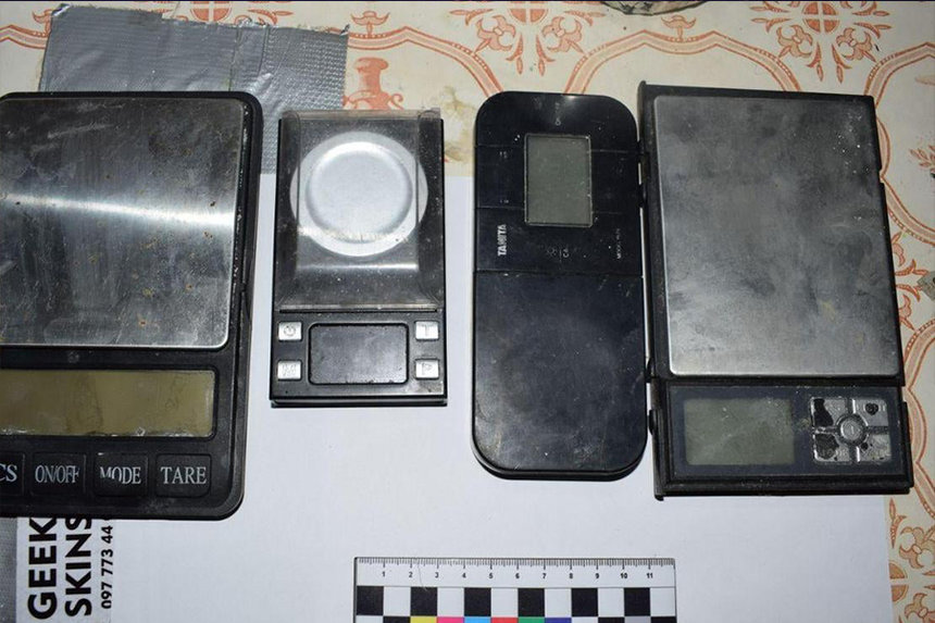 Новини Вінниці / Поблизу Вінниці у гаражі "прикрили" нарколаболаторію (ФОТО) 