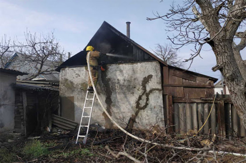 Новини Вінниці / Через коротке замикання на Вінниччині спалахнув сарай