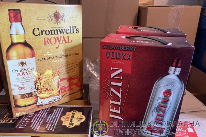 Новини Вінниці / «Гаражна» алкомафія у Вінниці: податківці виявили черговий склад «елітних» напоїв