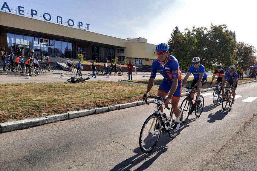 Новини Вінниці / З летовища стартувала «Закрутка по-Вінницьки». Маршрут прокладено сільськими дорогами