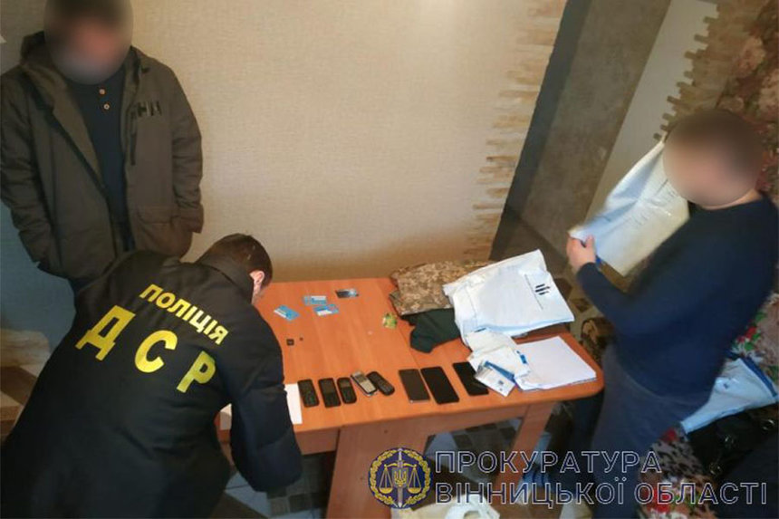 Новини Вінниці / У Вінниці до суду передали справи тюремників, причетних до загибелі у в’язниці підозрюваного у зґвалтуванні (ВІДЕО) 