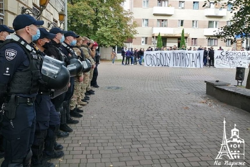 Новини Вінниці / У Вінниці лідера місцевих "Нацдружин" хочуть взяти під варту нібито за побиття прихильника Шарія: інкримінують нову статтю (ФОТО, ВІДЕО)
