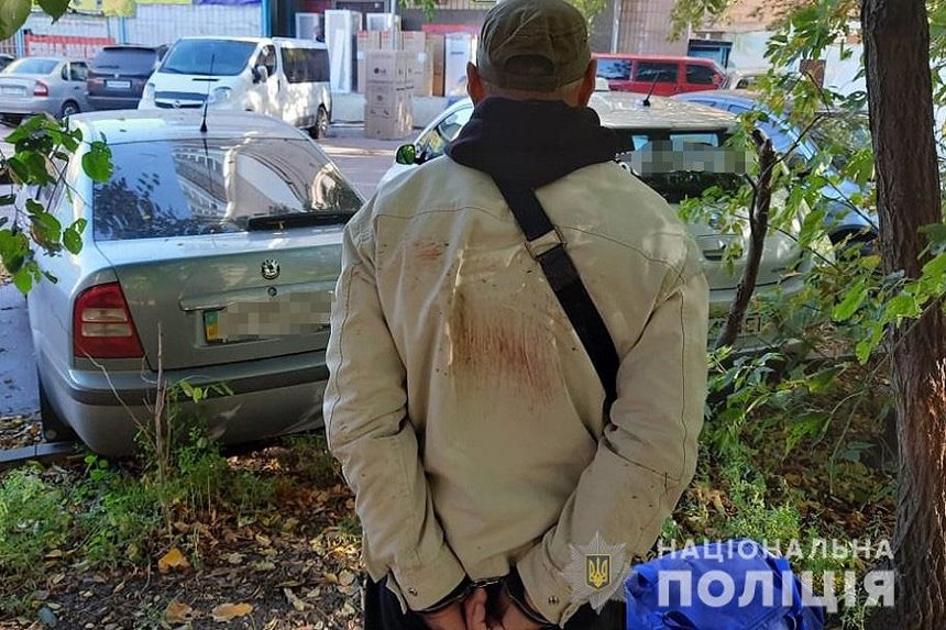 Новини Вінниці / У Вінниці пограбували пенсіонера: відібрали 50 тисяч гривень